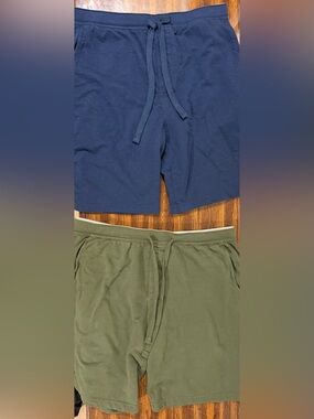 Hanes Navy and Olive Cotton Medium Sleep Shorts Set